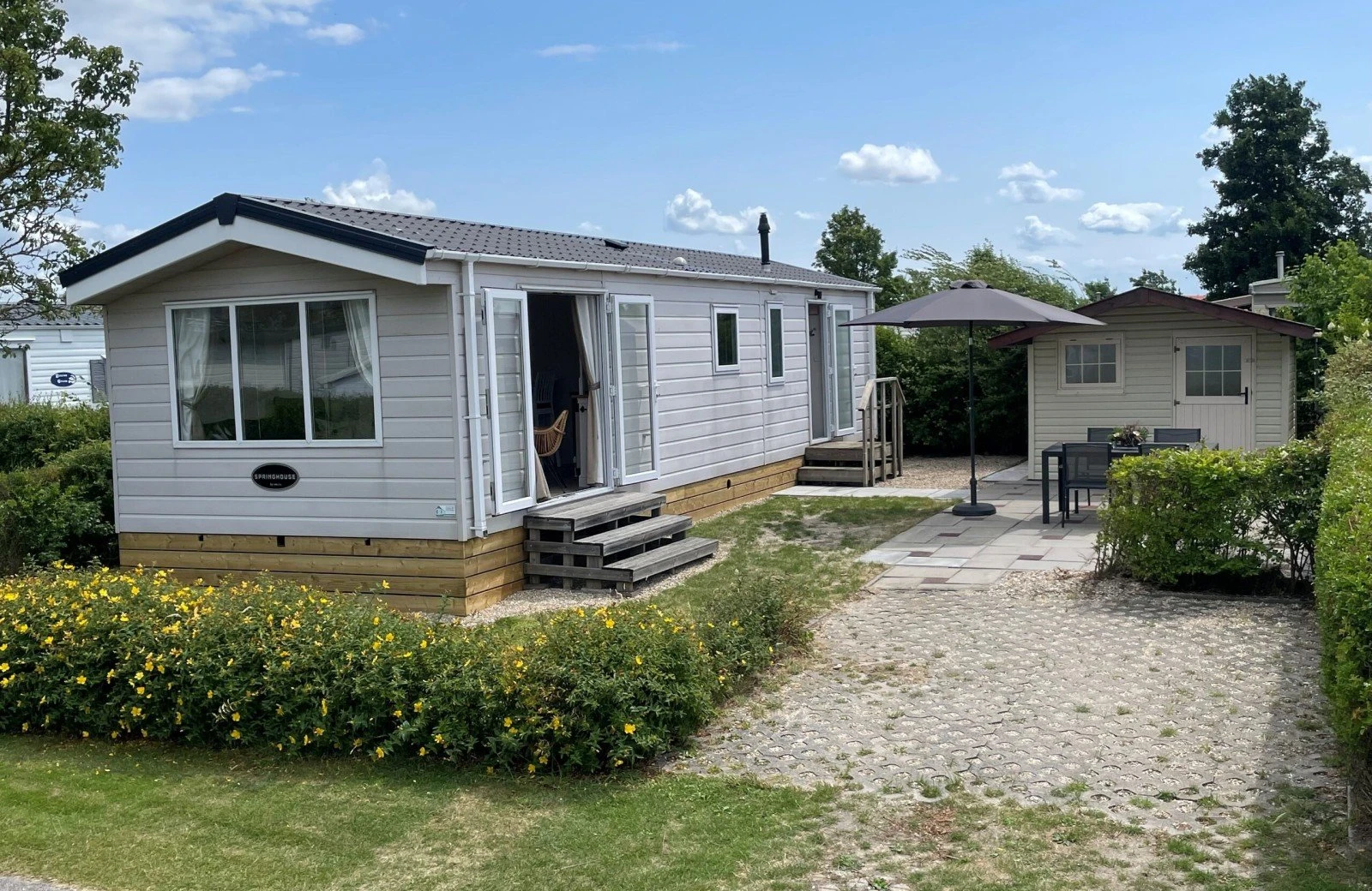 Voorkant 64a2e6f537a22